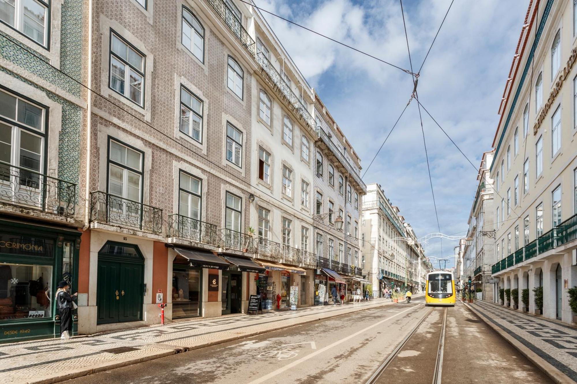 Modern In The Heart Of Chiado Lissabon