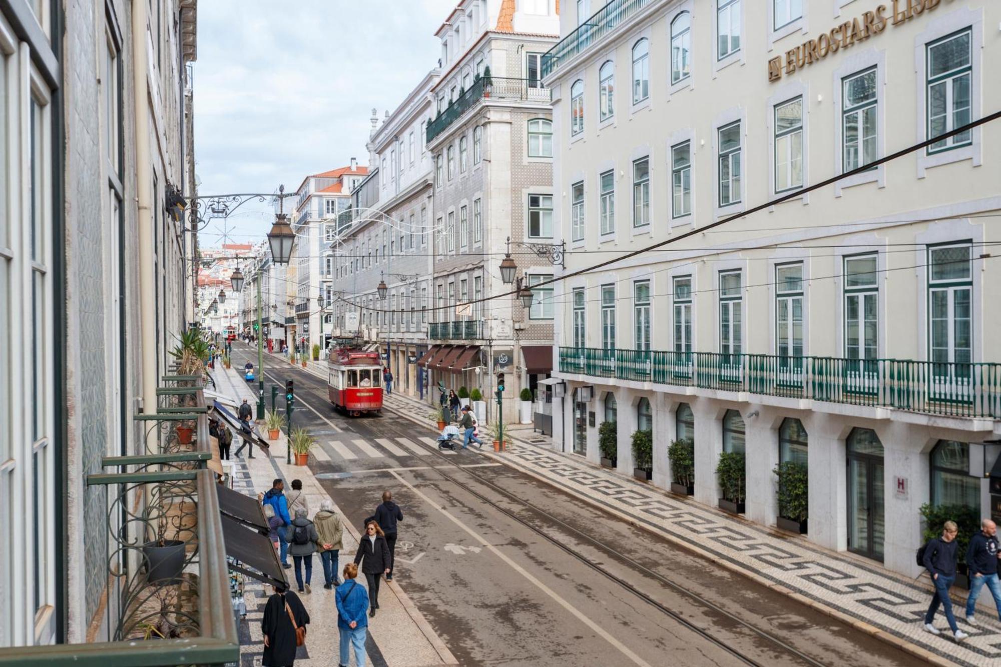 Apartment Modern In The Heart Of Chiado Lissabon