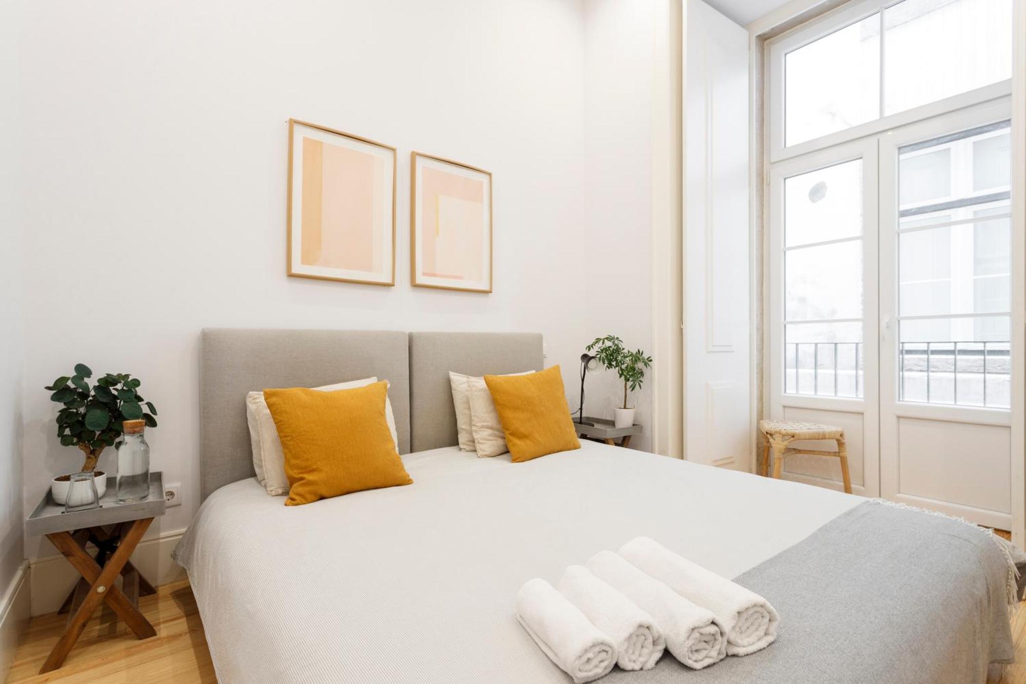 Modern In The Heart Of Chiado Lissabon