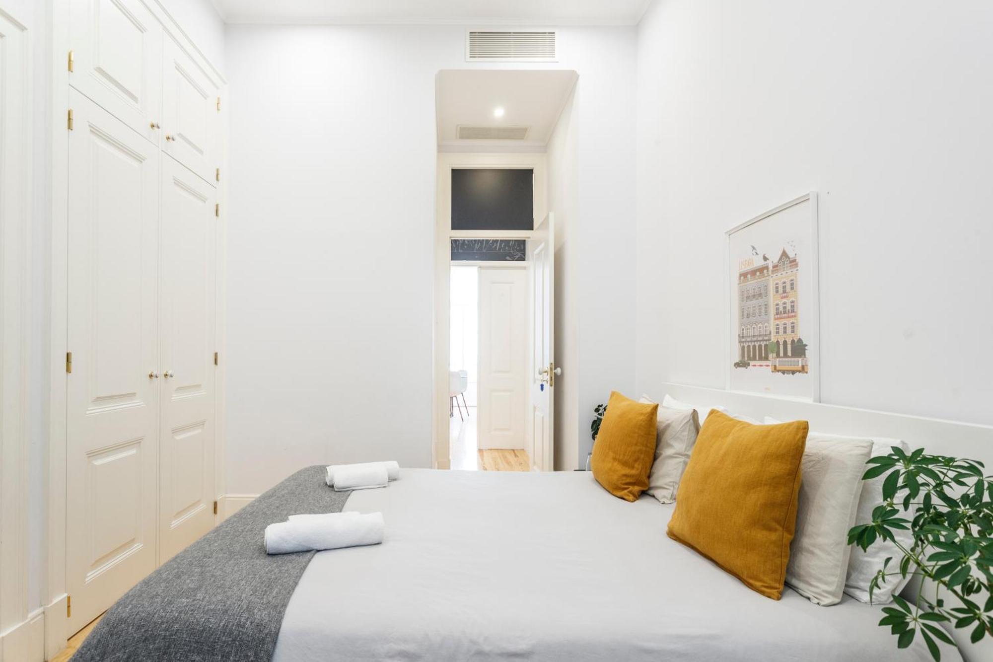 Modern In The Heart Of Chiado Apartment